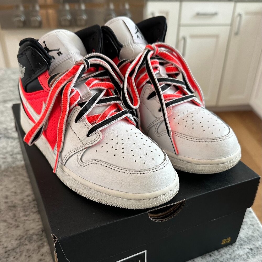 Nike Air Jordan 1 Mid SE Youth 4.5